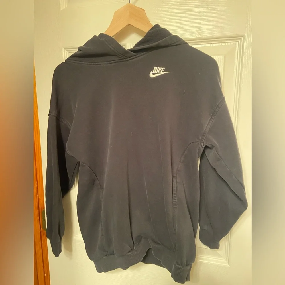 Nike Boys’ Hoodie – Black/Charcoal – Size M/L - Picture 3 of 5